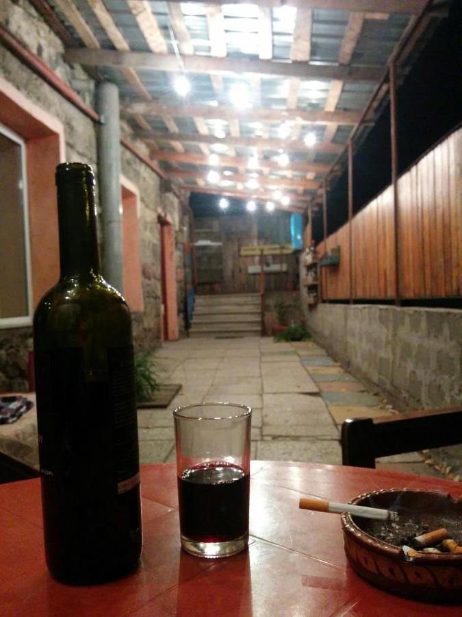 Lost Inn Kazbegi Hostel Exterior photo